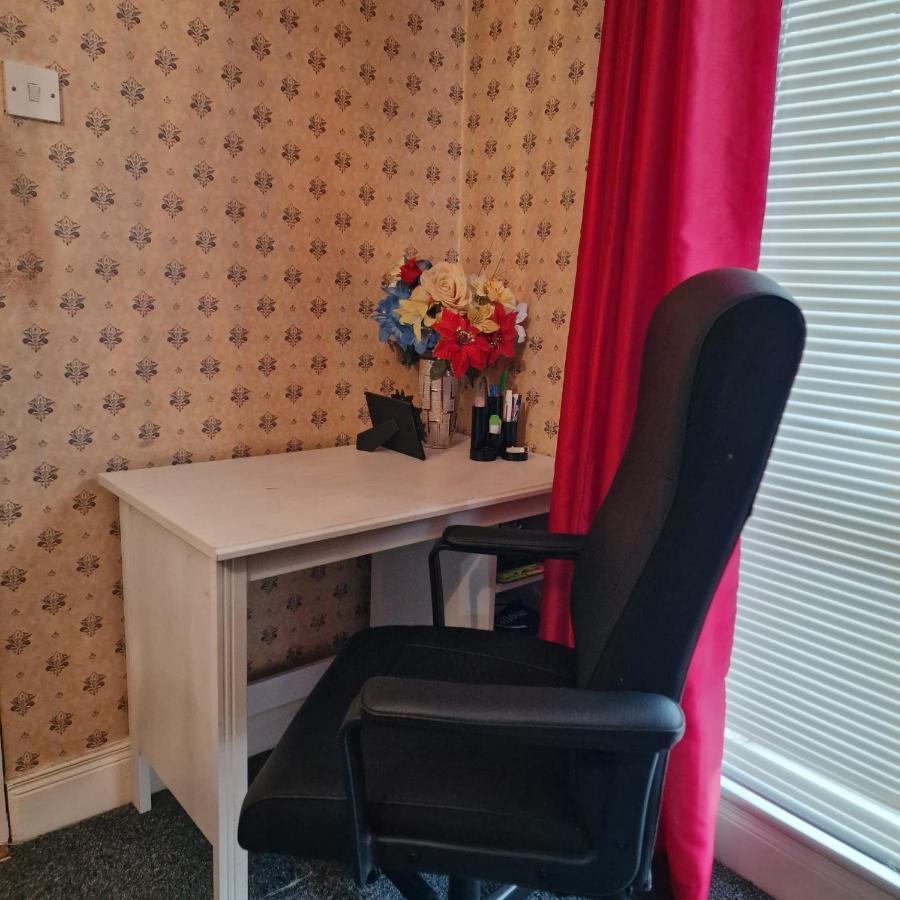 Females Only - Private Bedrooms In Dublin Lucan Dış mekan fotoğraf