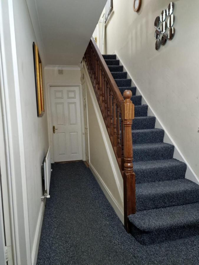 Females Only - Private Bedrooms In Dublin Lucan Dış mekan fotoğraf