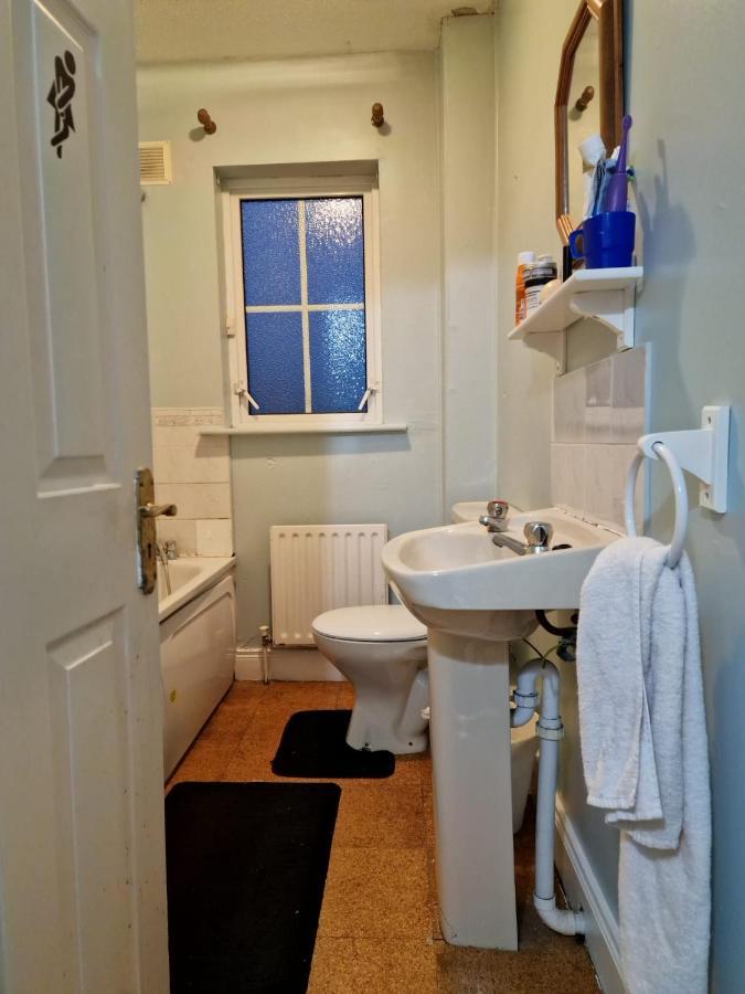 Females Only - Private Bedrooms In Dublin Lucan Dış mekan fotoğraf